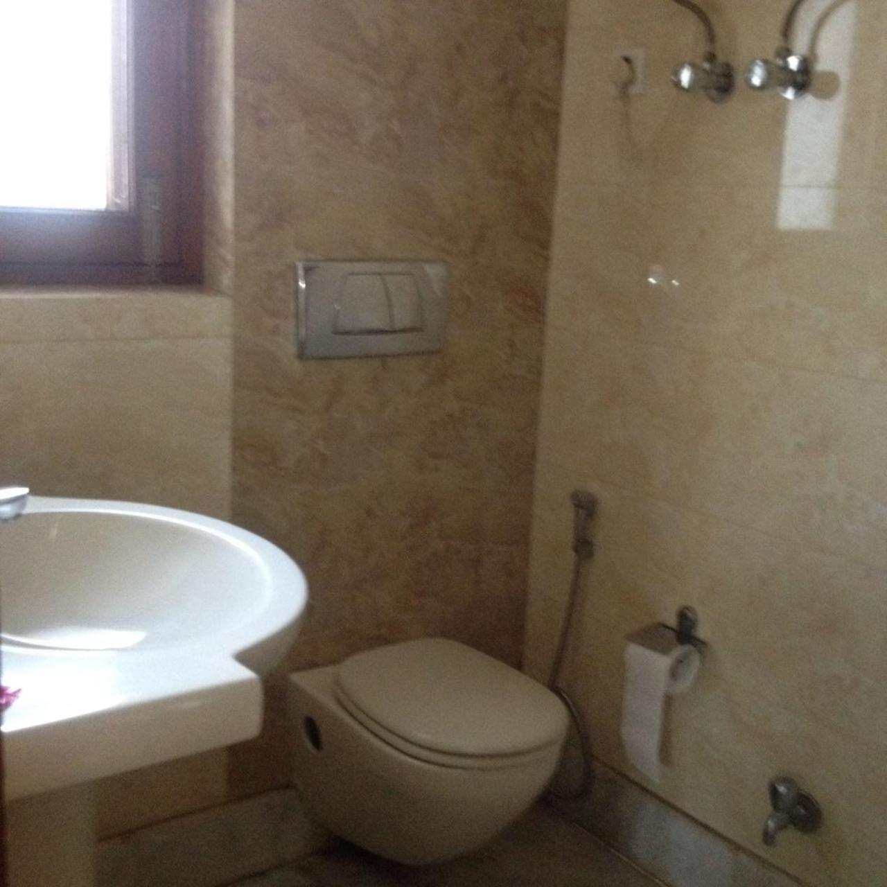 Hotel Vipul Grand Gurgaon Exterior photo